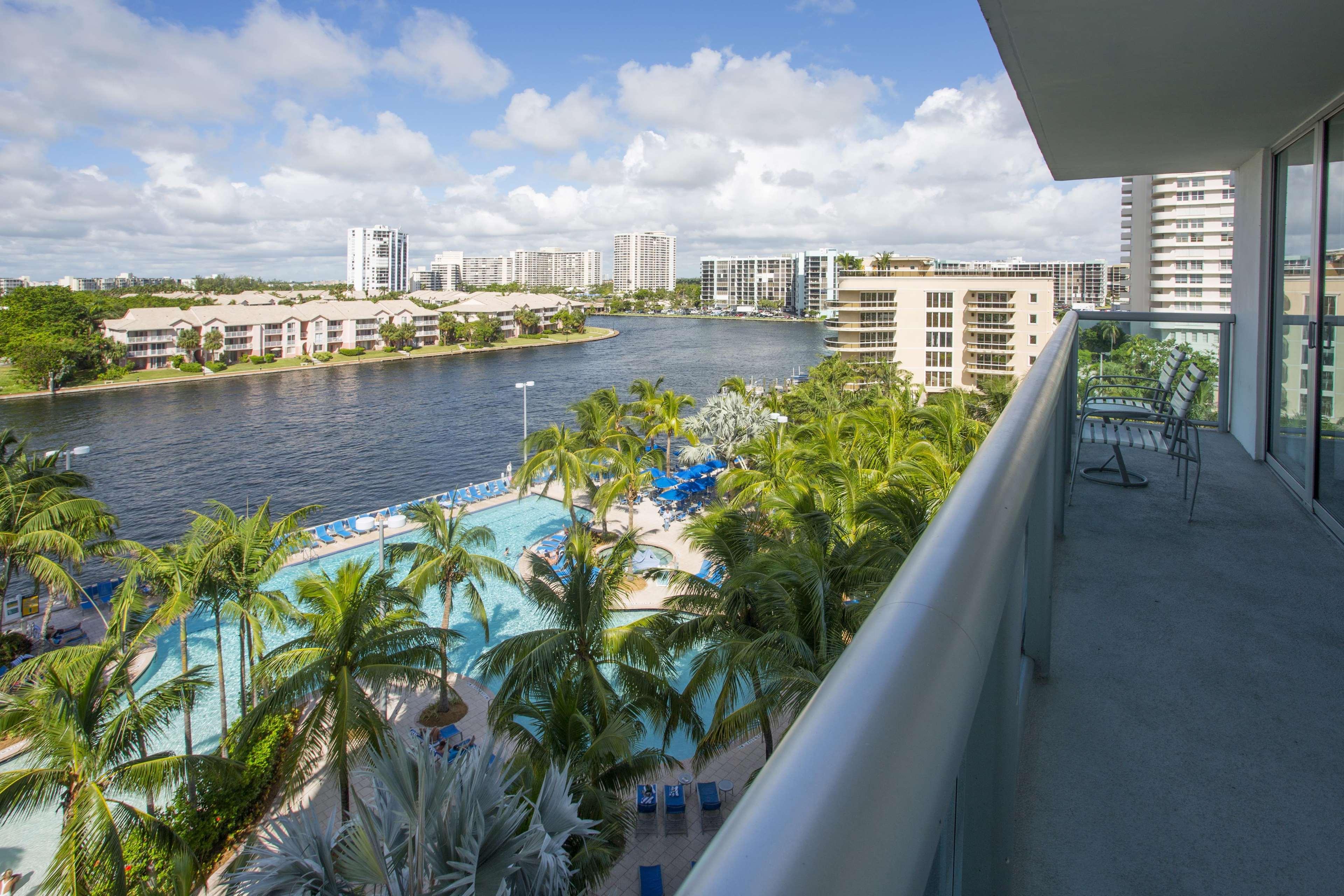 Doubletree Resort Hollywood Beach Exterior photo