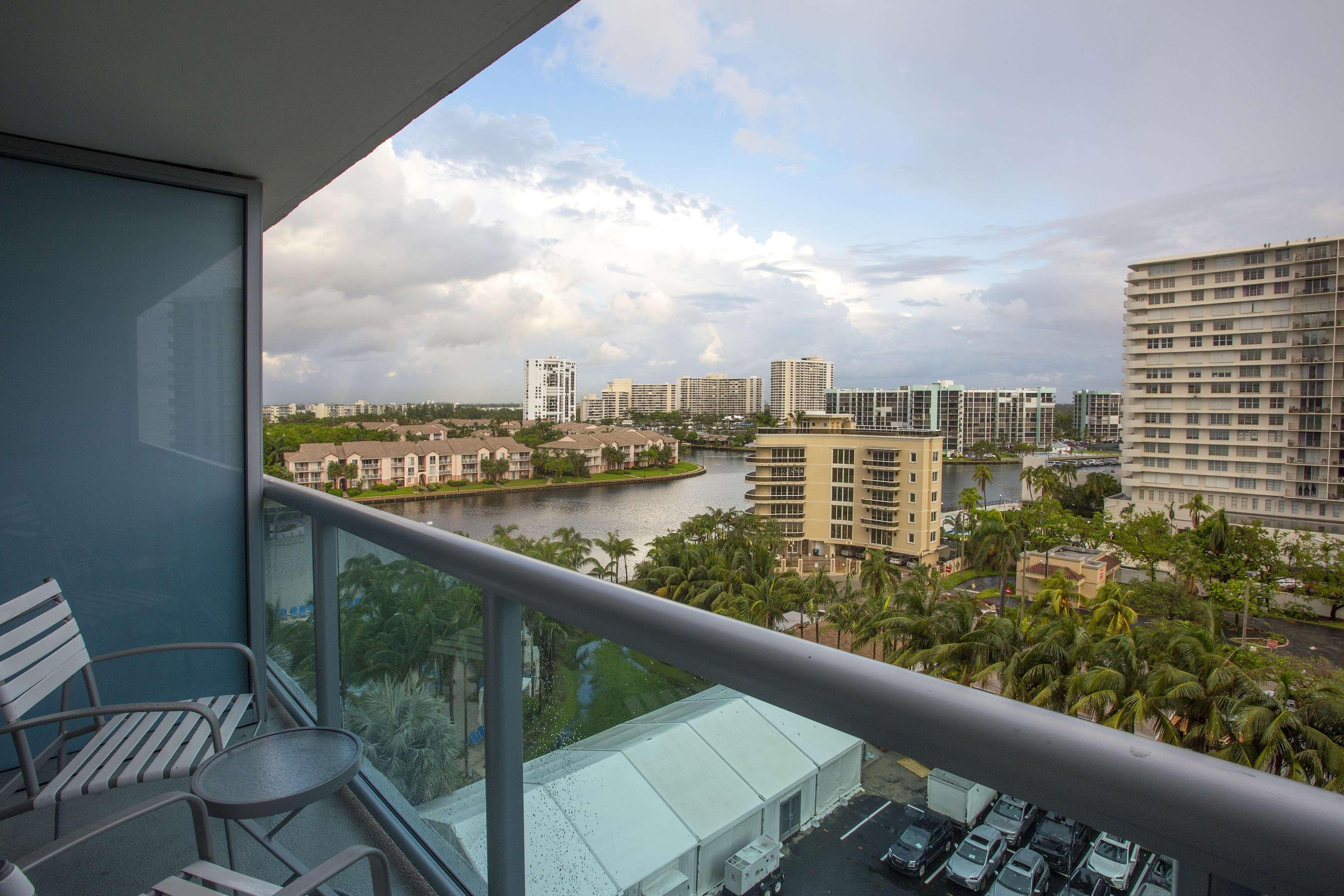 Doubletree Resort Hollywood Beach Exterior photo