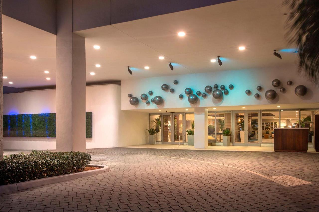 Doubletree Resort Hollywood Beach Exterior photo