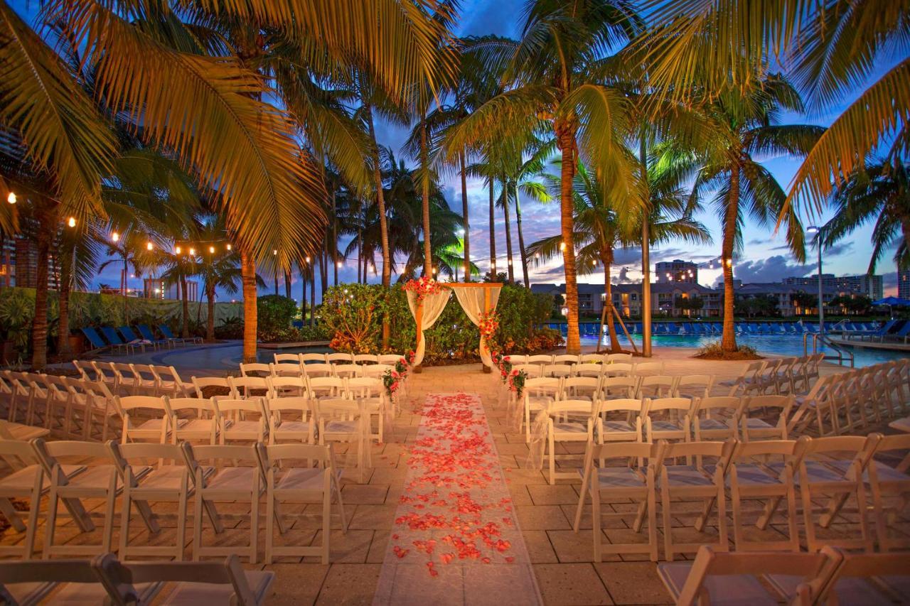 Doubletree Resort Hollywood Beach Exterior photo