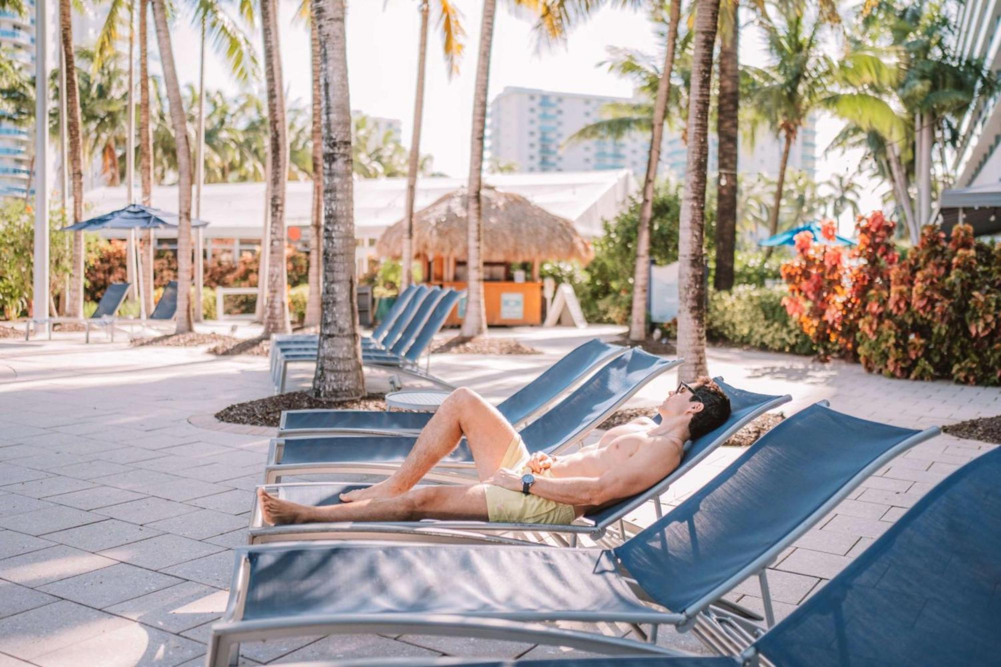 Doubletree Resort Hollywood Beach Exterior photo